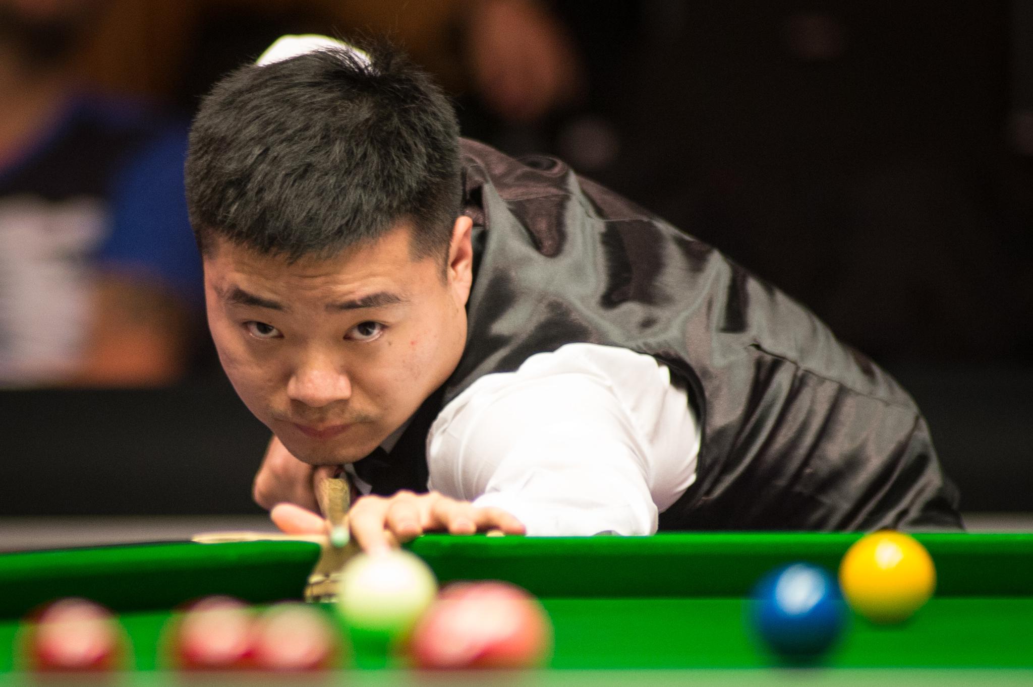 場上上演巔 場上上演巔